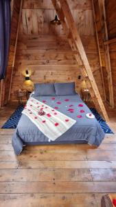 Postel nebo postele na pokoji v ubytování Sisuma Ecolodge