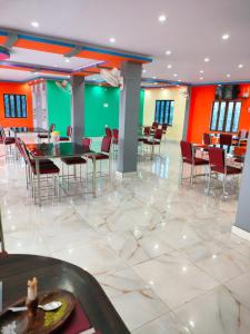 Restavracija oz. druge možnosti za prehrano v nastanitvi Hotel Shiv Shakti