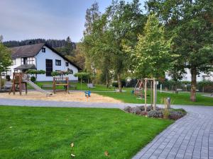 Zahrada ubytování Panoramablick Winterberg - 3 Zimmer