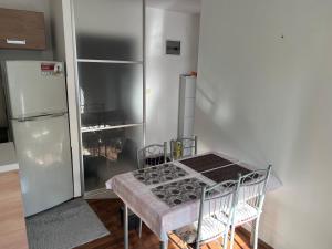 Kuchyň nebo kuchyňský kout v ubytování Apartman Vlašić Hary + 13 fotografií