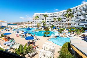 Bazén v ubytovaní Club Atlantis Aparthotel Ocean View alebo v jeho blízkosti