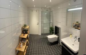 Een badkamer bij Modern apartment close to city centre