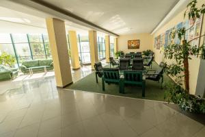 Χώρος καθιστικού στο Hotel Slavyanski