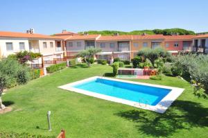 Bazén v ubytování LITORAL COSTA DORADA - TARONGERS Only families nebo v jeho okolí