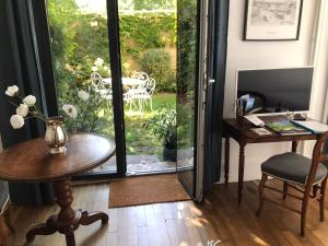 Vonkajšia záhrada v ubytovaní LE JARDIN D'ALEXANDRE