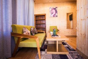 Aaryam Resort, Auliにあるシーティングエリア