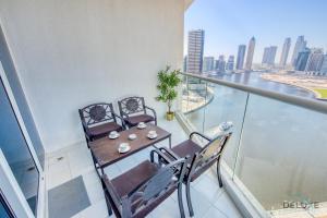 Balkón nebo terasa v ubytování Poised Studio at DAMAC Prive Business Bay by Deluxe Holiday Homes