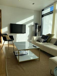 Fotografie z fotogalerie ubytování Exclusive 2 level Etage next to Arlanda-City Metro v destinaci Stockholm + 22 fotografií