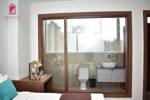 Koupelna v ubytování Qotel Hotel Signature BNB-Ashok Vihar