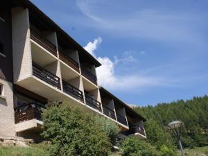 Το κτήριο όπου στεγάζεται  το διαμέρισμα