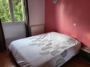 Postel nebo postele na pokoji v ubytování Appartement chaleureux vue panoramique