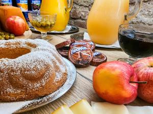 Jedzenie w pensjonacie lub w pobliżu