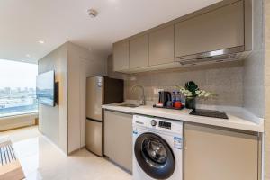 A cozinha ou kitchenette de Livetour Hotel Sanxi Metro Guangzhou