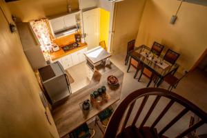 Kuchyň nebo kuchyňský kout v ubytování Charming Condo