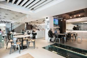 Restaurace v ubytování Hotel Best Auto Hogar