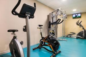 Fitness centrum a/nebo fitness zařízení v ubytování Hotel Best Auto Hogar