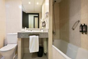 Bilik mandi di Hotel Best Andorra Center
