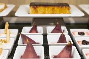 Makanan di atau berdekatan hotel