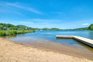 Gallery image of Dream Come Blue in Lake Junaluska +29 photos
