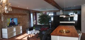 Kuchyň nebo kuchyňský kout v ubytování Exklusive LOFT-Wohnung, nur 30 Min von Zürich
