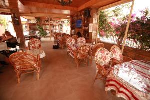 Posezení v ubytování Turk Hotel