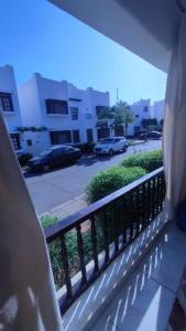 Ein Balkon oder eine Terrasse in der Unterkunft Cozy Studio with Terrace near The Swimming Pools in Delta Sharm Resort 10258