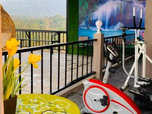 Balkón nebo terasa v ubytování Elevated Serenity Lodge in Khao Kho