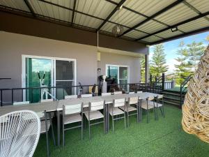 Balkón nebo terasa v ubytování Elevated Serenity Lodge in Khao Kho