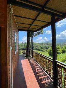 Balkón nebo terasa v ubytování Elevated Serenity Lodge in Khao Kho