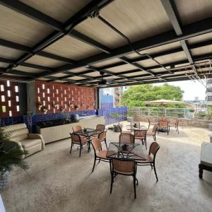 STUDIO 201 | WIFI 600MB | RESIDENCIAL JC, um lugar para ficar.的休息区