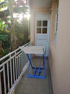 Balkón nebo terasa v ubytování Appartement charmant au Lamentin avec terrasse et jardin, 46 m²