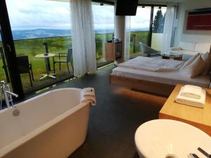 Postel nebo postele na pokoji v ubytování Hotel AVIVA - für Singles & Alleinreisende