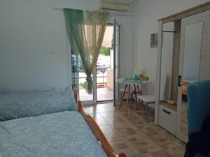Postel nebo postele na pokoji v ubytování Leylandi rooms