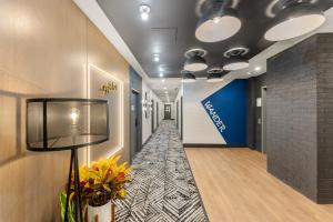 Cannery Lofts Niagara的电视和/或娱乐中心