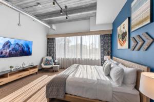 Cannery Lofts Niagara客房内的一张或多张床位