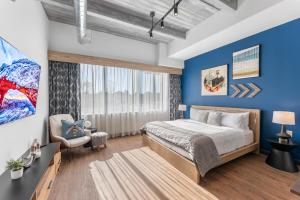 Cannery Lofts Niagara客房内的一张或多张床位