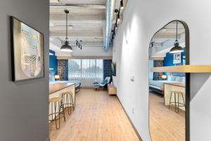 Cannery Lofts Niagara的厨房或小厨房
