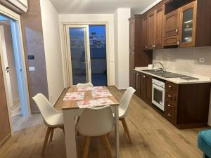 Kuchyň nebo kuchyňský kout v ubytování Casa vacanze Trani