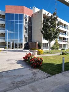 Το κτήριο όπου στεγάζεται  το διαμέρισμα