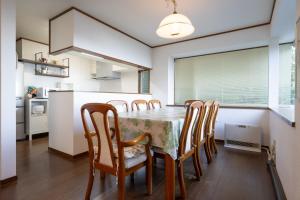 Kuchyň nebo kuchyňský kout v ubytování Atami SANKAITEN with Private ONSEN-vacation rental
