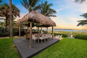 Gallery image of Oceanfront Cocoa Beach Vacation Home Private Beach, Tiki Bar & Family Fun in Cocoa Beach