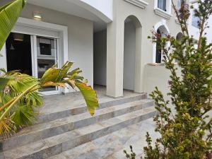 a set of stairs leading to a house at Casa Pajo - Moderna, personal y con bicicletas in San Pedro del Pinatar