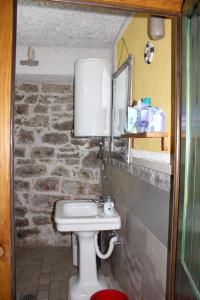 Koupelna v ubytování Comfortable apartment in Betina 55 m² with terrace