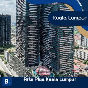 uma imagem de um edifício alto em uma cidade em Arte Plus Kuala Lumpur em Kuala Lumpur