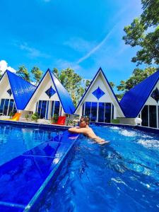 Kolam renang di atau dekat dengan Voz Resort