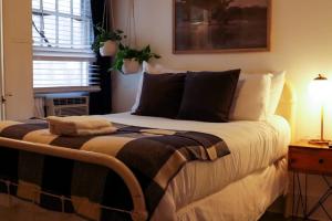 Cama o camas de una habitación en Jefferson Home Room 2