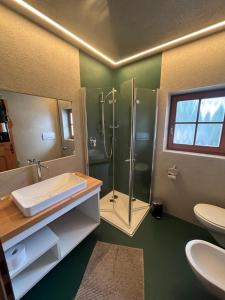 Koupelna v ubytování Residence Burghof + 37 fotografií