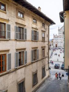 - Vistas a la calle desde un edificio en Santa Croce Luxury Suite - Dolcevita Holiday en Florence