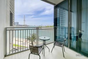 Balkón nebo terasa v ubytování Sleek 1BR at 5242 Tower 1 Dubai Marina by Deluxe Holiday Homes