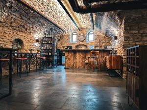 Lounge nebo bar v ubytování Chateau Mephis Kalaki